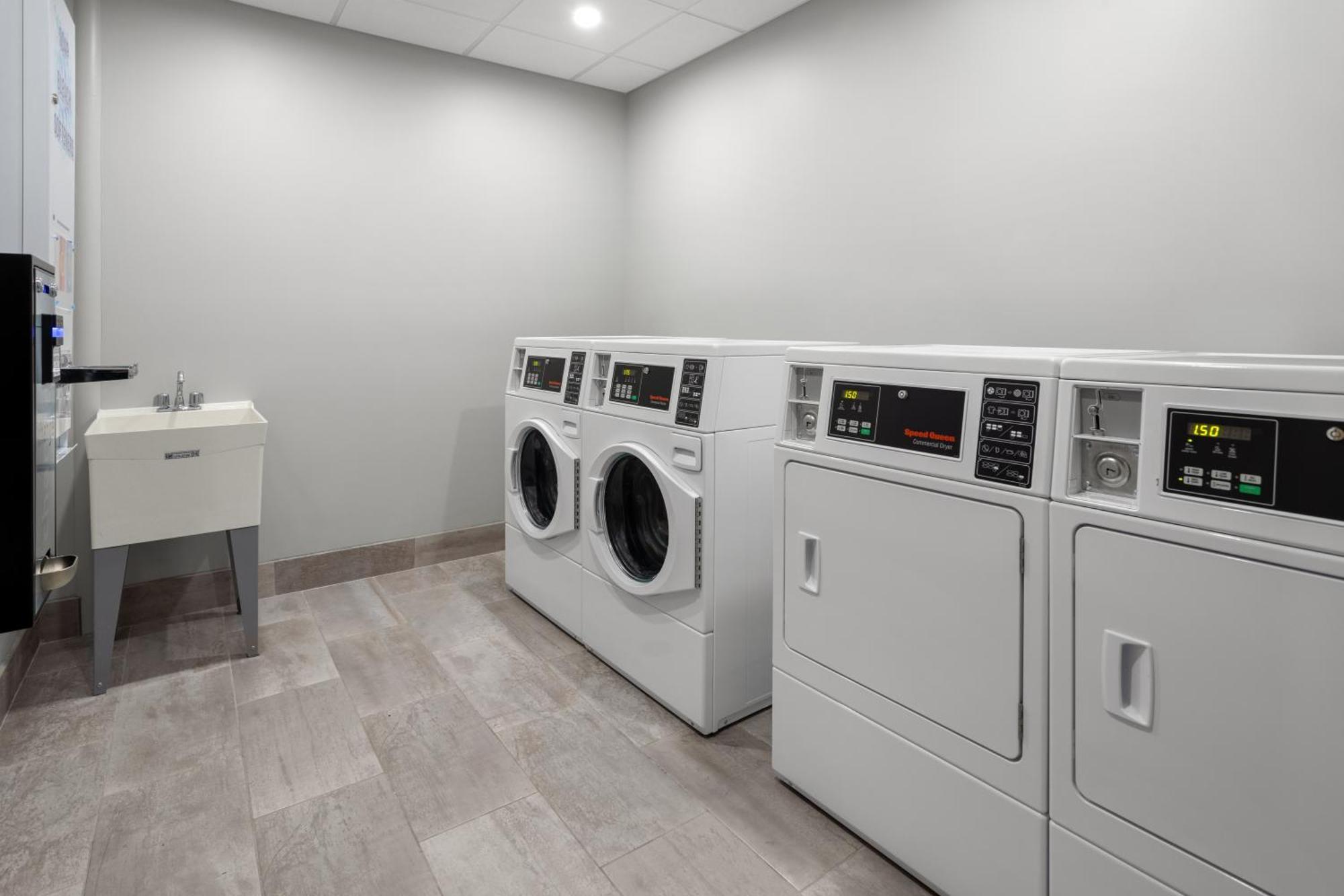 Hawthorn Extended Stay By Wyndham Williston Burlington Esterno foto